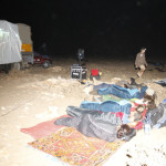 Cine en el campamento en el lago Naila, camino de Tarfaya